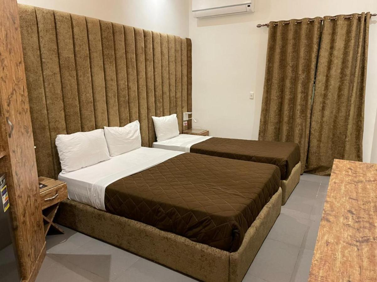 Valencia Ap Cairo Hotel Екстериор снимка