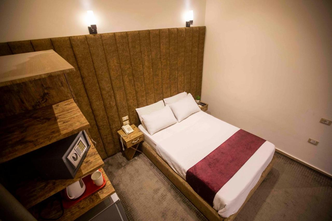 Valencia Ap Cairo Hotel Екстериор снимка